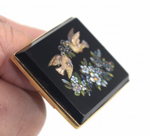 PIETRA DURA- MIKROMOZAIKA, ZŁOTA BROSZA XIXw.